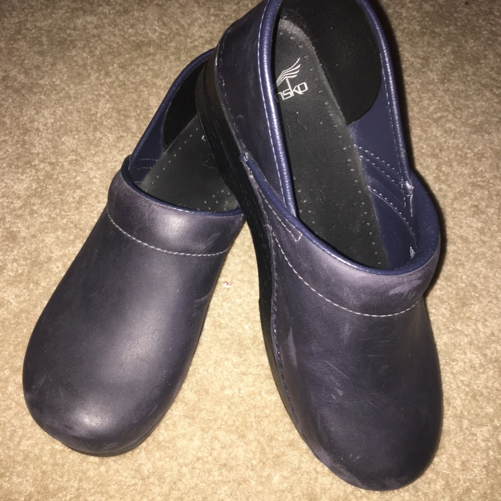 Dansko shoes!! Brand new never worn to big.